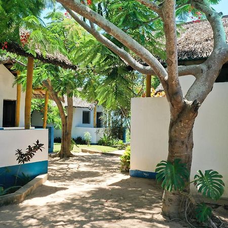 Complexo Alemanha - Vilanculos Backpacker Exteriör bild